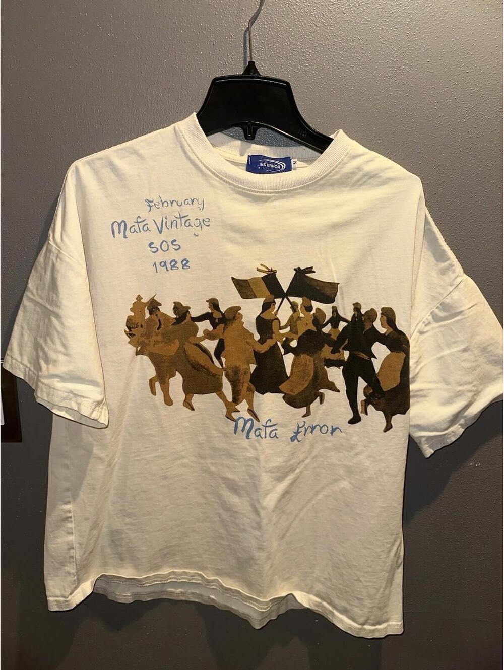 Cream Graphic Short Sleeve Tee Medium